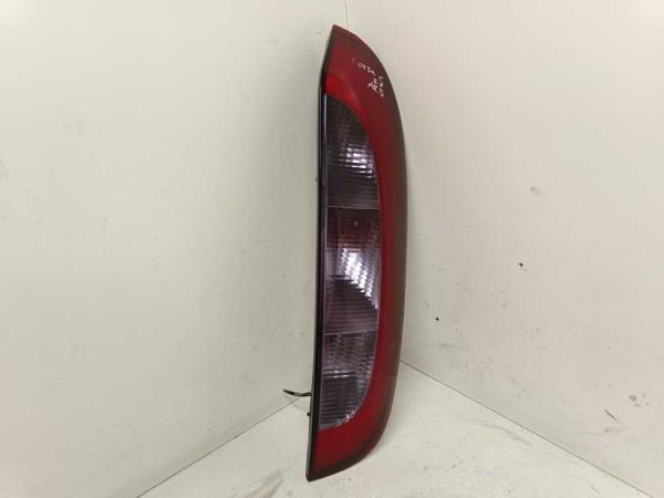 FEU ARRIERE DROIT OPEL CORSA - Vue 1